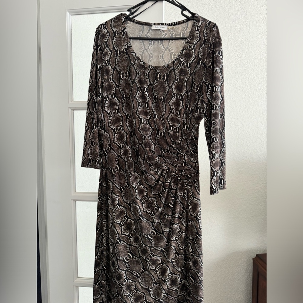 Calvin Klein Dress, size 12, very easy to wear